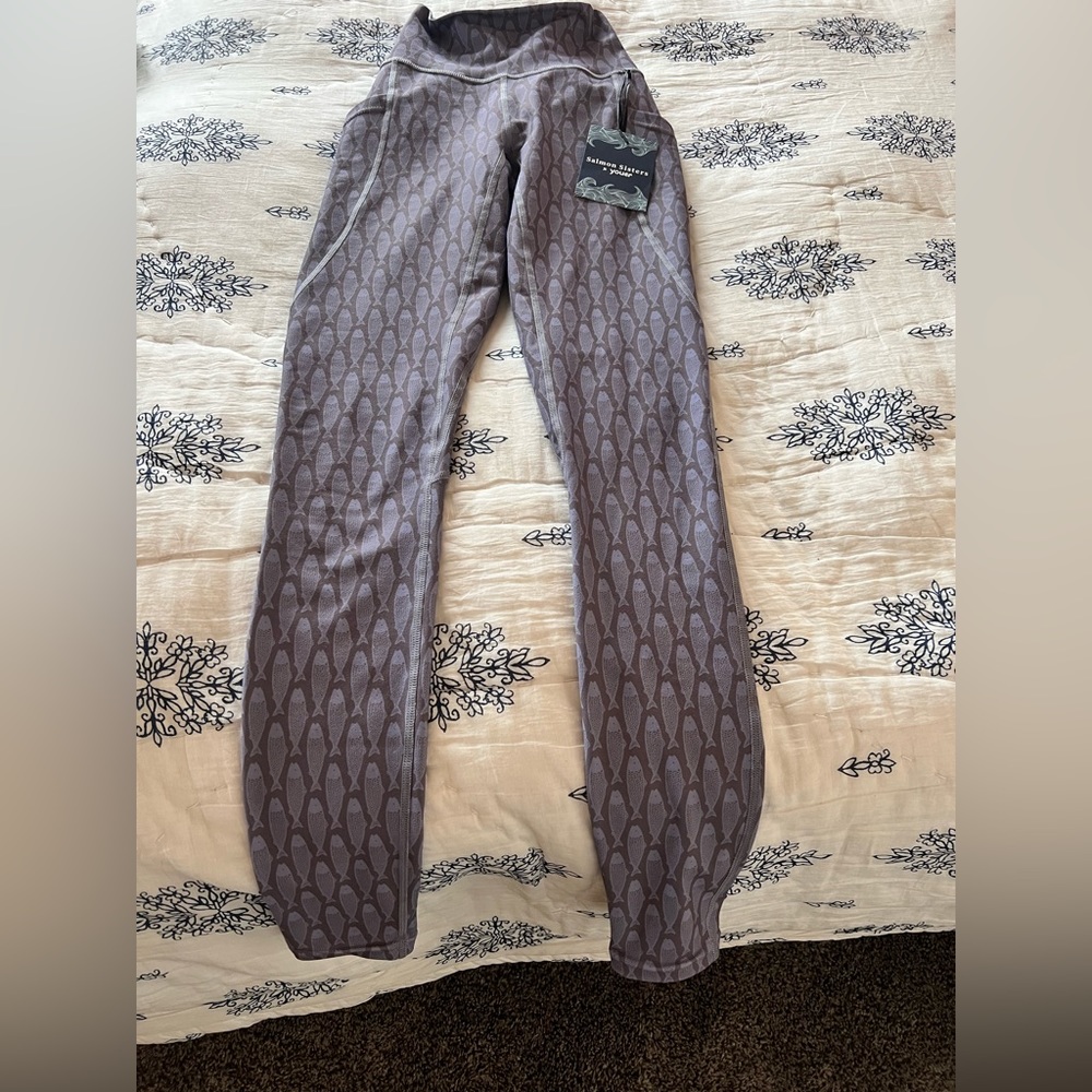 Youer Leggings Salmon Sisters